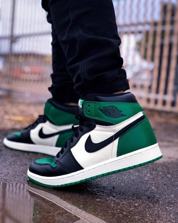 Air Jordan 1 High Pine Green size 12 555088-302 OG