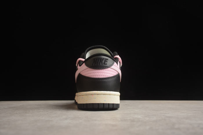 SB DUNK LOW MULTI-COLOR SWOOSH PINK FD4623 131