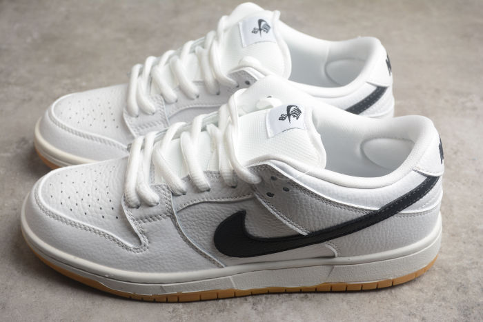SB Dunk Low Pro White Gum CD2563-101