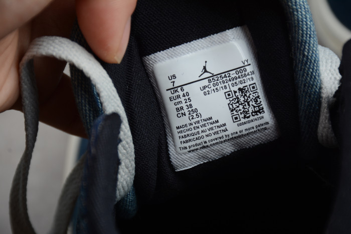 Air Jordan1 Mid light Smoke Grey 852542-009