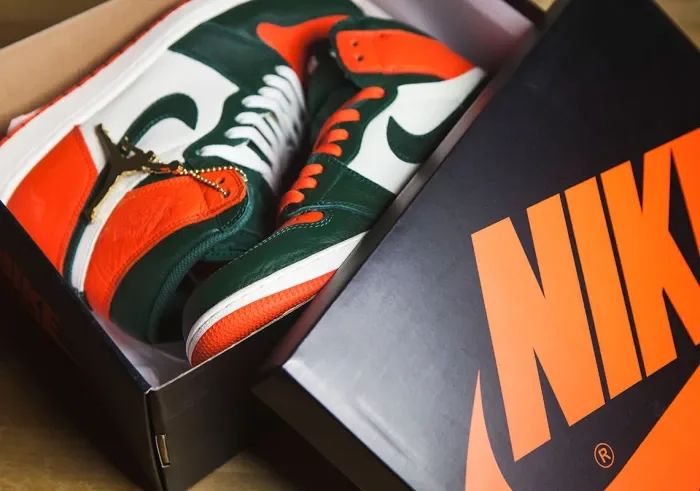 Air Jordan 1 Retro High OG x SoleFly Art Basel AV3905-138