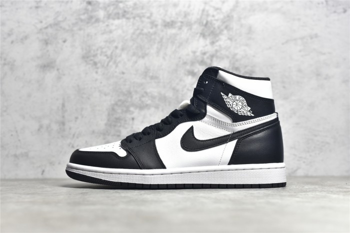 Air Jordan 1 Retro High OG Black/White 555088-010