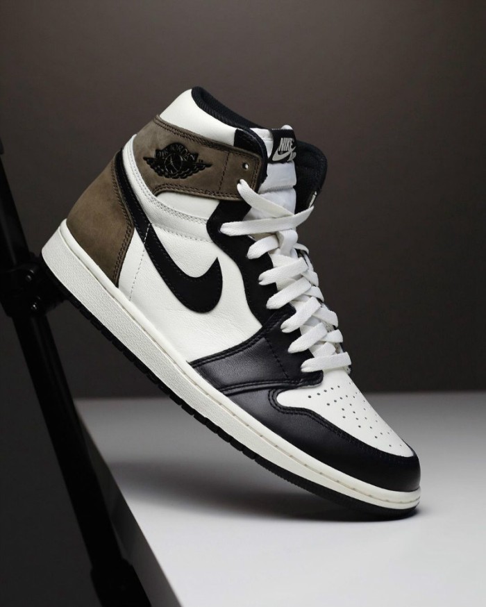 Air Jordan 1 High OG “Dark Mocha” 555088-105