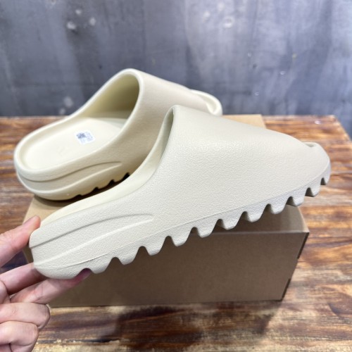 Adidas Yeezy Slide Bone FW6345