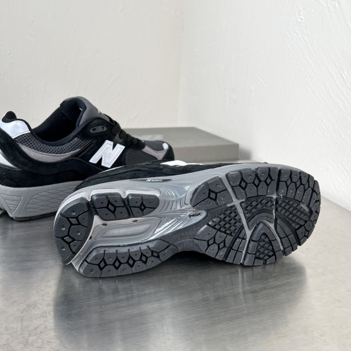 New Balance 2002R Black Running Shoes Sneakers M2002RR1