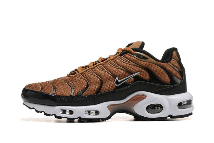 Air Max Plus “Golden Harvest” DM0032-700