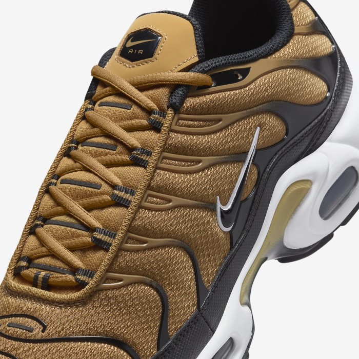 Air Max Plus “Golden Harvest” DM0032-700