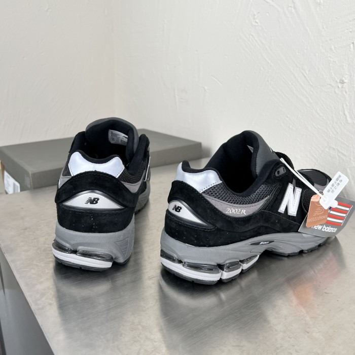 New Balance 2002R Black Running Shoes Sneakers M2002RR1