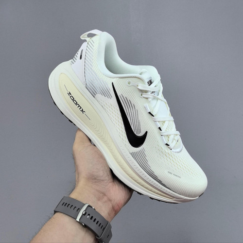 Nike Vomero 18  Men's Road Running Shoes