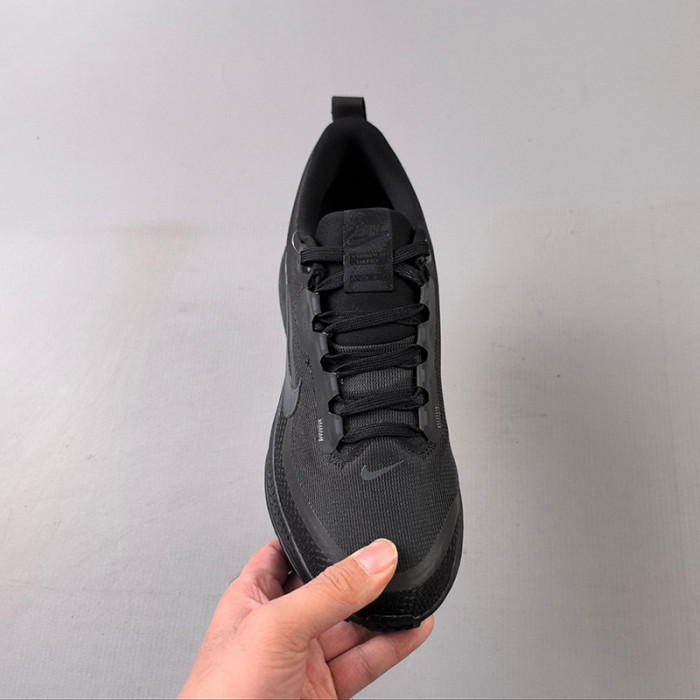 Nike Vomero 18 GTX Men's Road Running Shoes