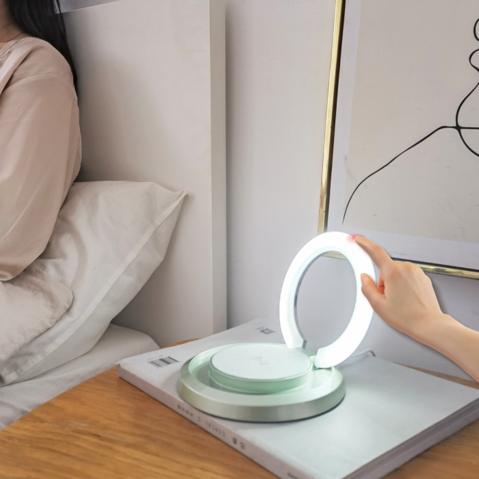 K18  2 in 1  wireless charger with  night light
