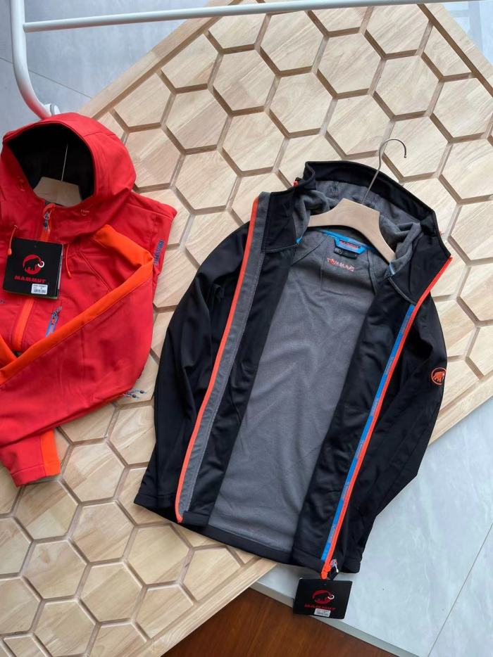 MT 1556# ULTIMATE NORDPFEILER  MEN'S WINDSTOPPER SOFTSHELL JACKET