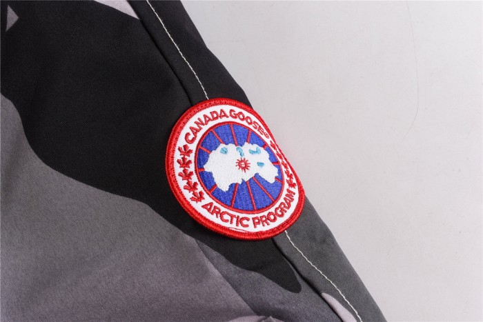 C GOOSE UNISEX CHILLIWACK PARKA ( AAA+ QUALITY )