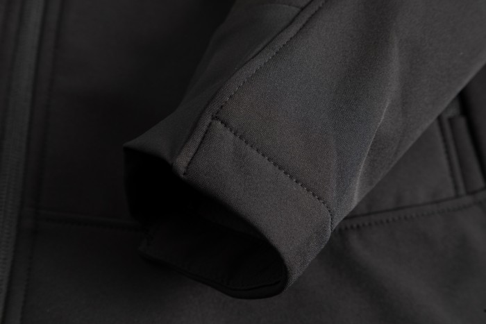 ARC 8052# MEN'S WINDSTOPPER SOFTSHELL JACKETS