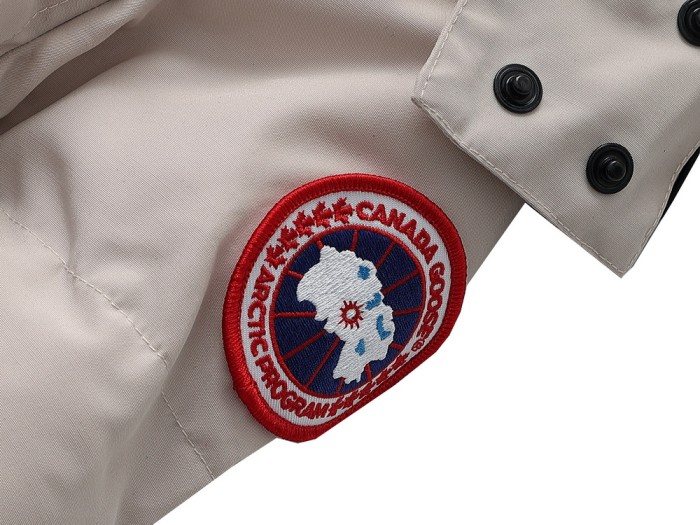 C GOOSE WOMEN'S CHELSEA PARKA ( AAA+ QUALITY )