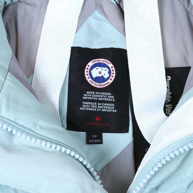 C GOOSE WOMEN'S JUNCTION  PARKA ( AAA+ QUALITY )