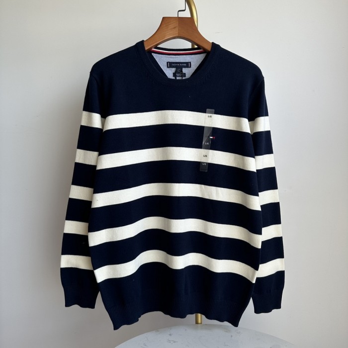 TOMMY MEN'S SWEATER  ( ASIAN SIZE, PLEASE ORDER ONE SIZE UP)