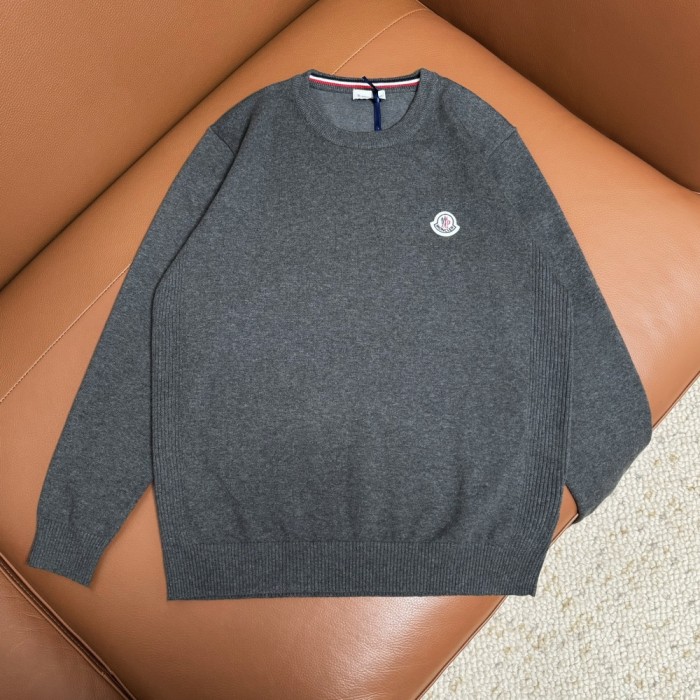 MOL MEN'S SWEATER  ( ASIAN SIZE, PLEASE ORDER ONE SIZE UP)