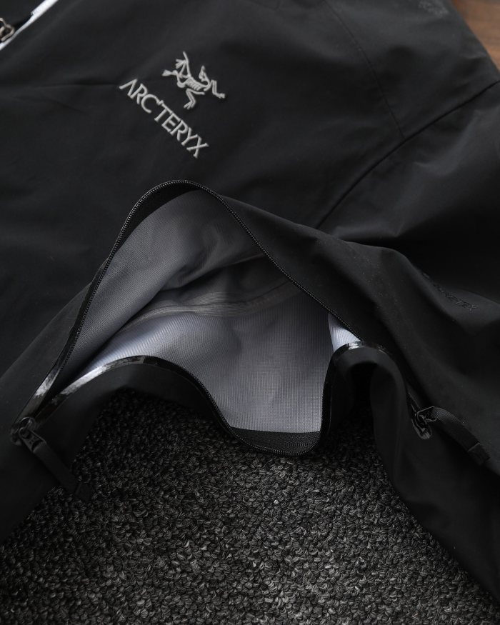 ARC 8042 BEAT LT UNISEX GORE-TEX JACKET