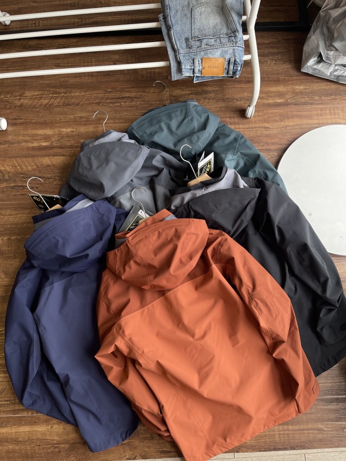 ARC 8043 BEAT AR UNISEX GORE-TEX JACKET