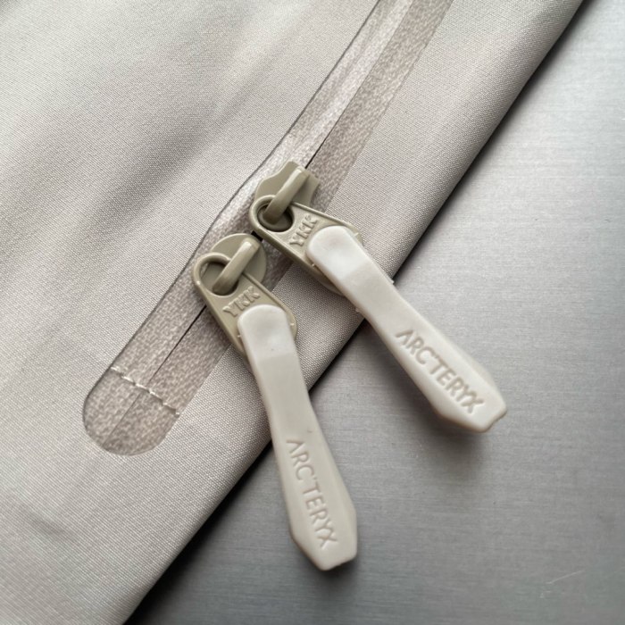 ARC 8047 ALPHA SV YEAR OF THE SNAKE UNISEX GORE-TEX JACKET