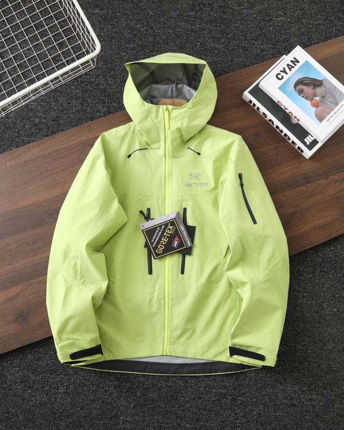 ARC 8040 ALPHA SV 6 UNISEX GORE-TEX JACKET
