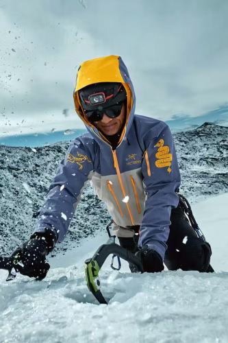 ARC 8047 ALPHA SV YEAR OF THE SNAKE UNISEX GORE-TEX JACKET