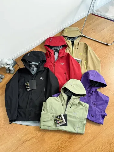 ARC 8044 BEAT LIGHT WEIGHT UNISEX GORE-TEX JACKET