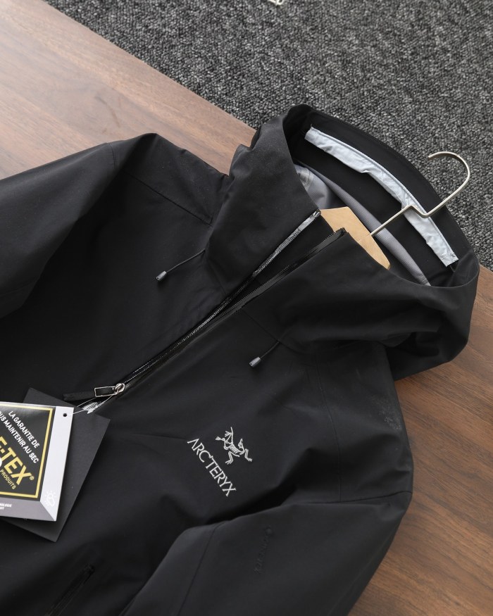 ARC 8042 BEAT LT UNISEX GORE-TEX JACKET