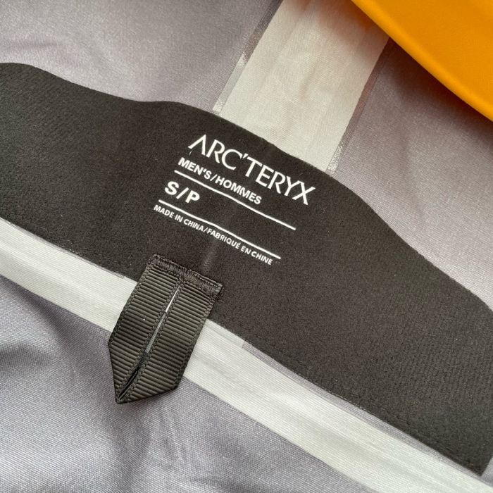 ARC 8047 ALPHA SV YEAR OF THE SNAKE UNISEX GORE-TEX JACKET