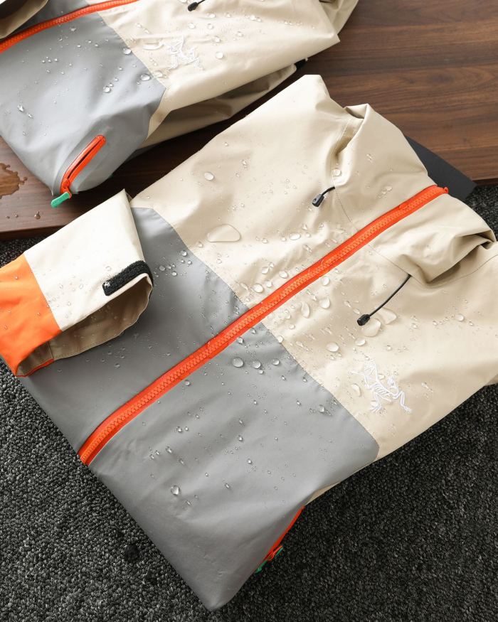 ARC 8046 ALPHA SV NAMCHA BARWA UNISEX GORE-TEX JACKET