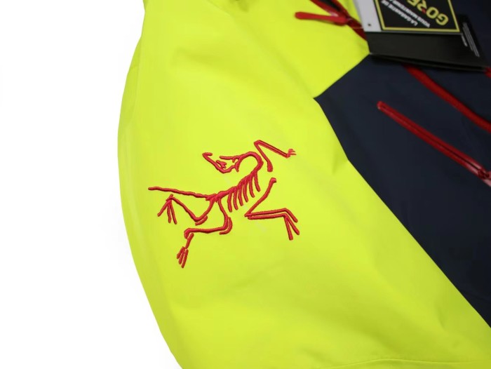 ARC 8045 ALPHA SV YEAR OF THE DRAGON  UNISEX GORE-TEX JACKET