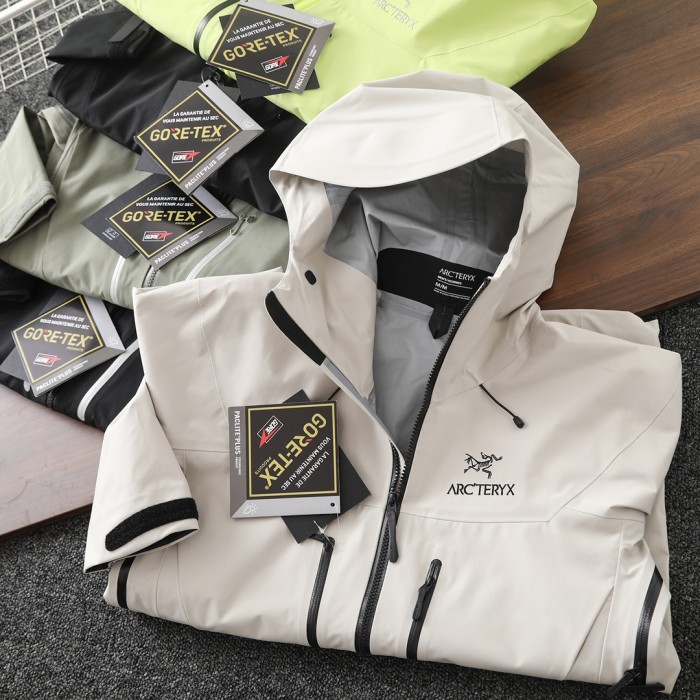 ARC 8040 ALPHA SV 6 UNISEX GORE-TEX JACKET
