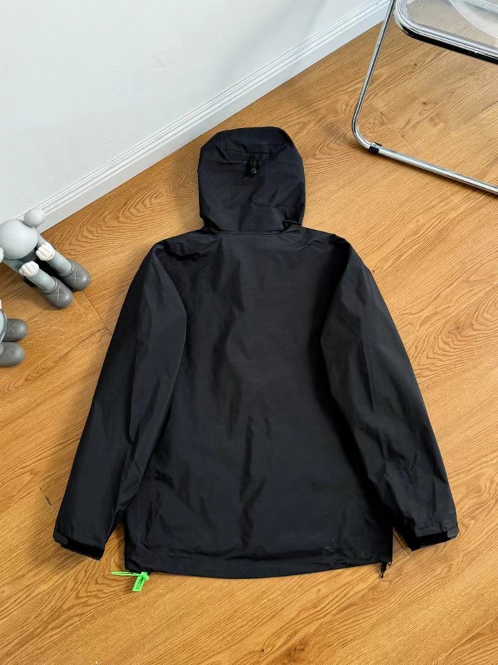 ARC 8044 BEAT LIGHT WEIGHT UNISEX GORE-TEX JACKET