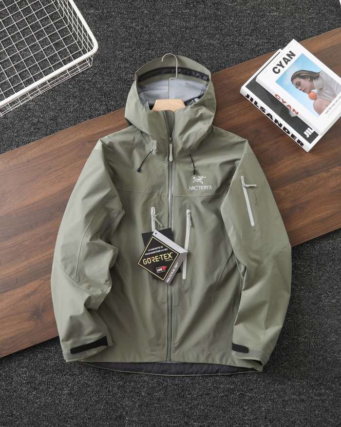 ARC 8040 ALPHA SV 6 UNISEX GORE-TEX JACKET