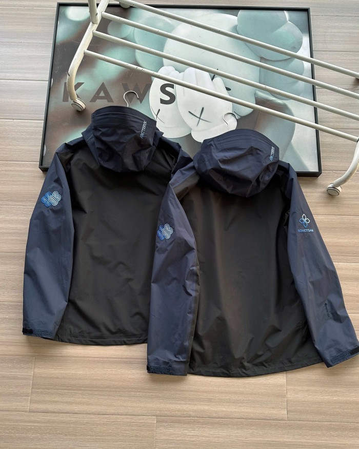 ARC 8054 ALPHA SV SONGTSAM UNISEX GORE-TEX JACKET