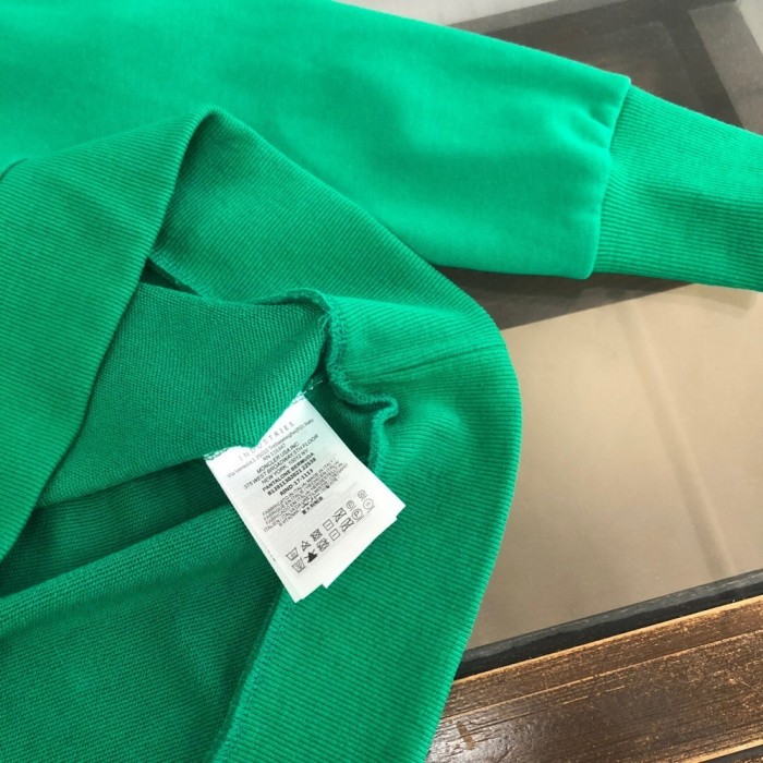 MOL UNISEX SWEATER SHRITS ( ASIAN SIZE, PLEASE ORDER ONE SIZE UP)