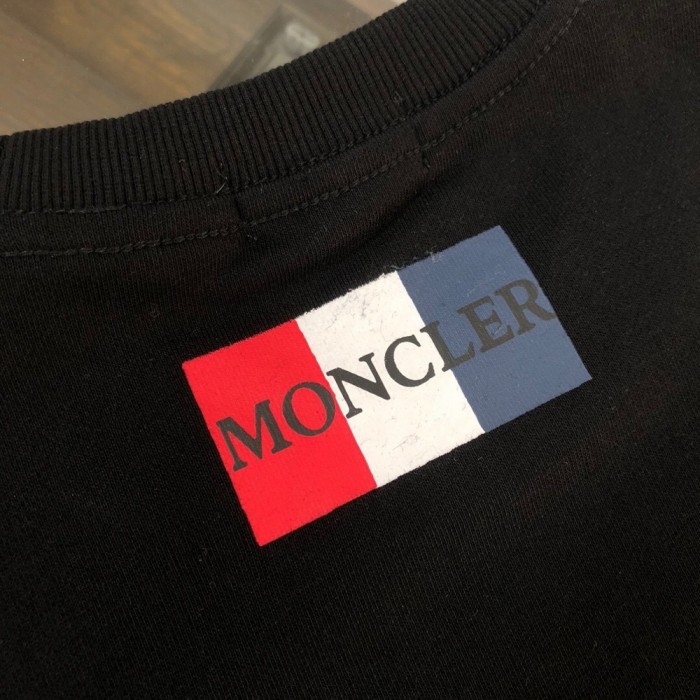 MOL UNISEX SWEATER SHRITS ( ASIAN SIZE, PLEASE ORDER ONE SIZE UP)