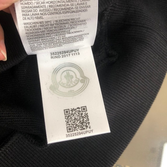 MOL UNISEX SWEATER SHRITS ( ASIAN SIZE, PLEASE ORDER ONE SIZE UP)