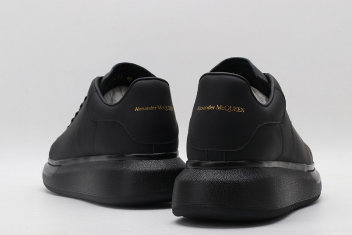 MQ Sneakers