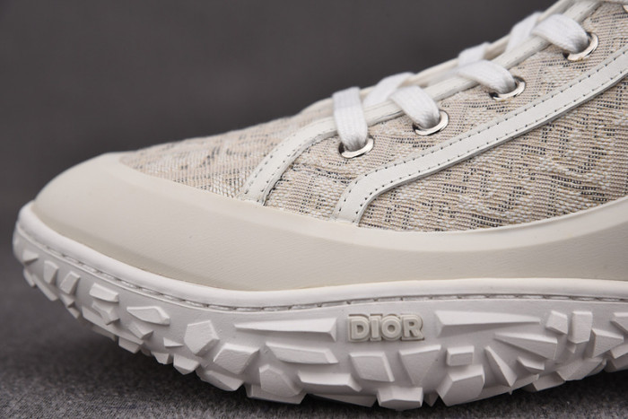 D10R B28 Oblique High Top Sneaker