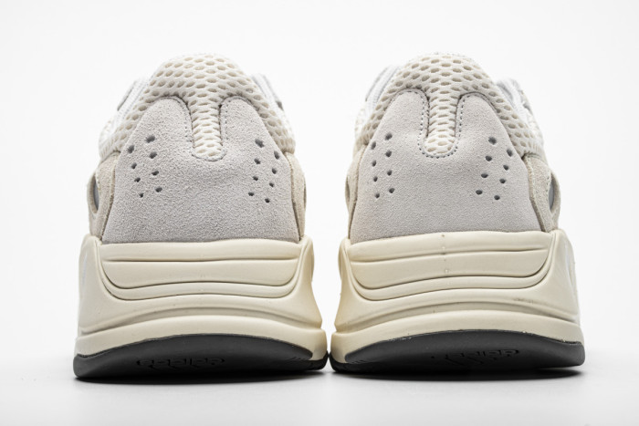 adidas Yeezy Boost 700 Analog​