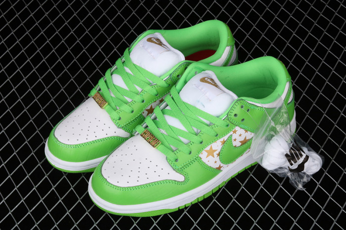 Nike SB Dunk Low Stars Mean Green (2021) DH3228-101