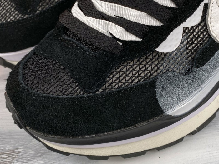 Nike Vaporwaffle Sacai Black White – CV1363-001