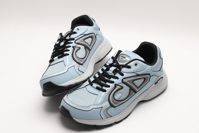 D10R B30 SNEAKER
