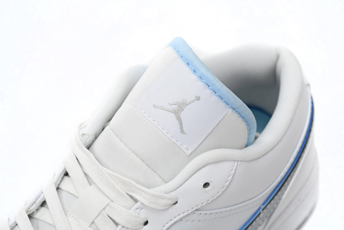 Air Jordan 1 Low SE Dare to Fly