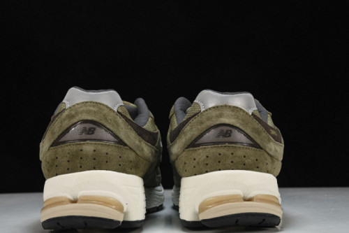 New Balance 2002R‘Refined Future M2002RHN