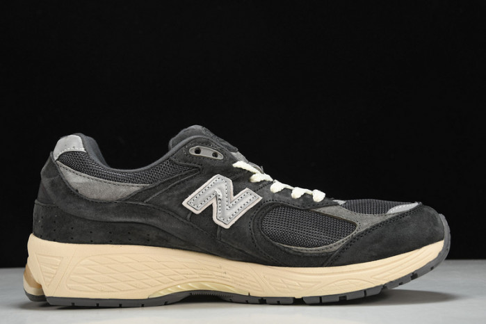 NEW BALANCE Q26 New Balance M2002RHO