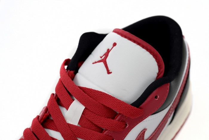 Air Jordan 1 Low Reverse Black Toe