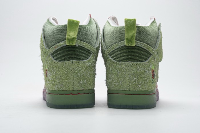 Nike SB Dunk High Strawberry Cough